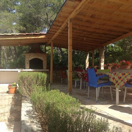 Guest House Alek Vrboska Exterior foto