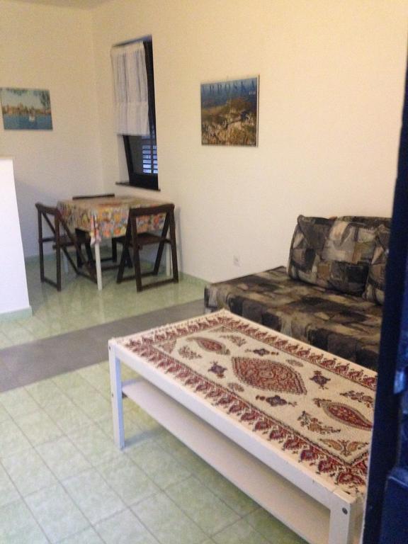Guest House Alek Vrboska Cameră foto