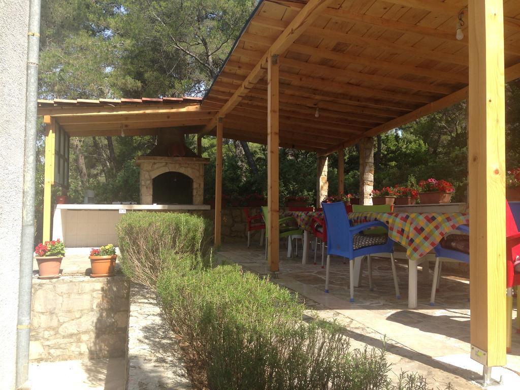 Guest House Alek Vrboska Exterior foto