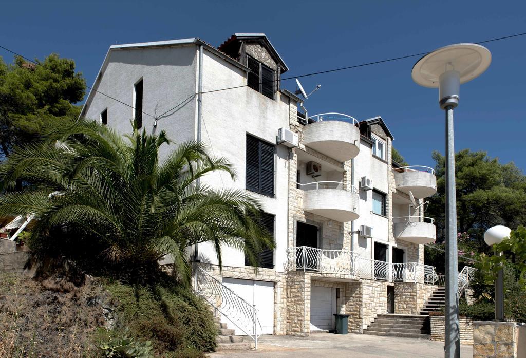 Guest House Alek Vrboska Exterior foto